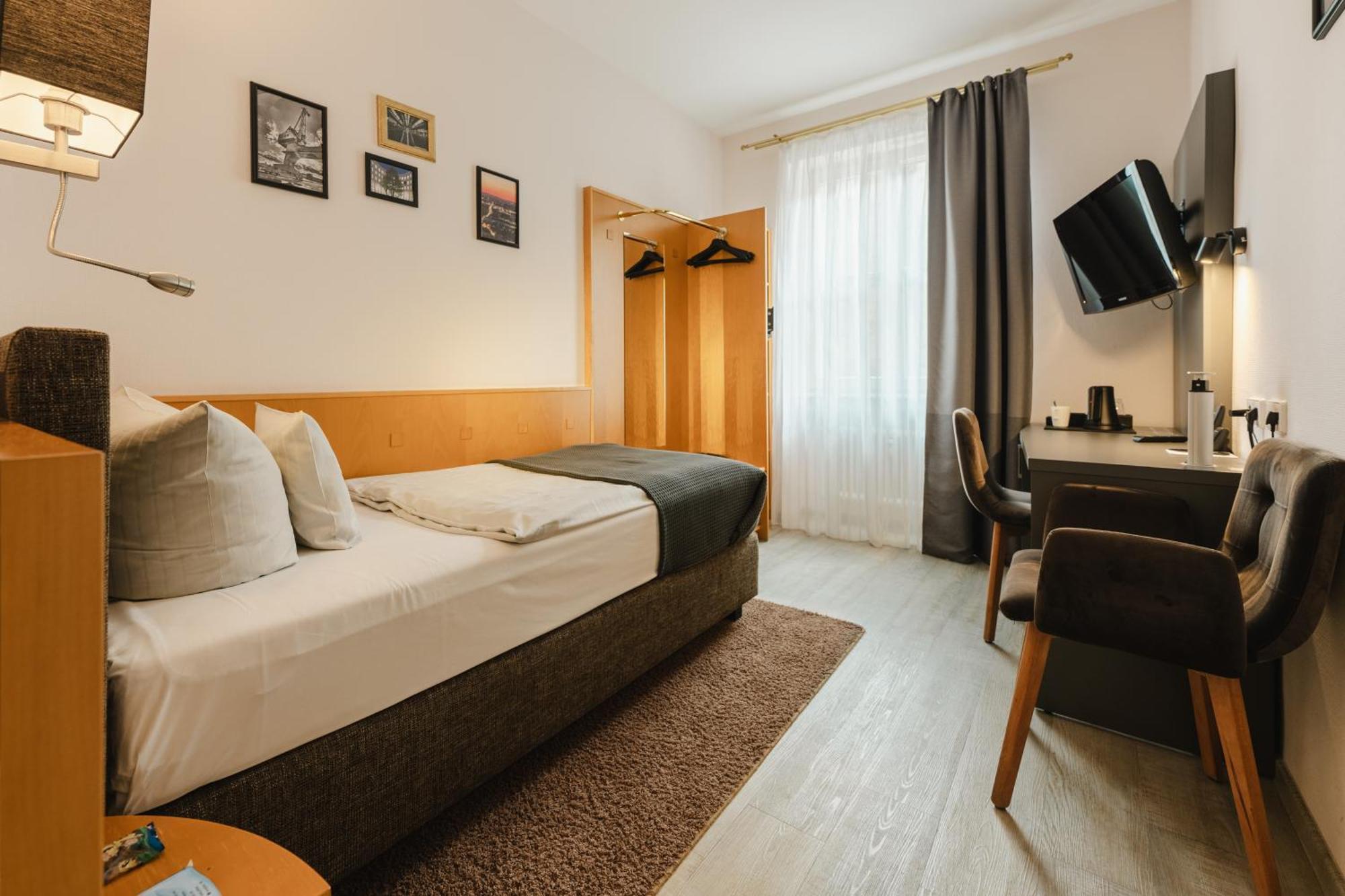 Classic Single Room